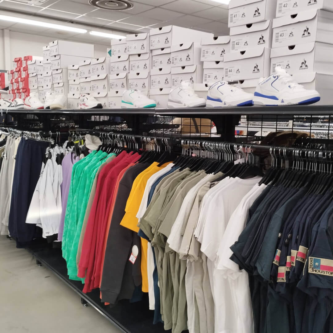 Magasin Au Fil des Marques d'Aucamville : t-shirts homme et baskets