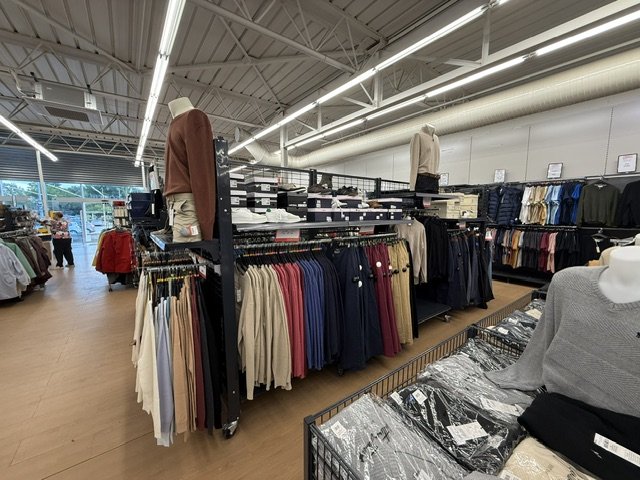Magasin Au Fil des Marques du Pouliguen : rayon homme