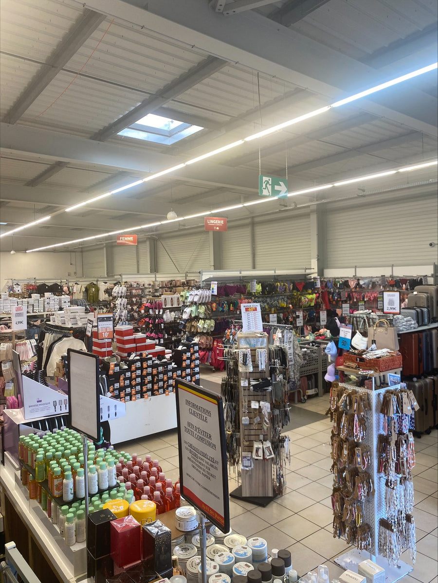 Magasin Au Fil des Marques de La Teste-de-Buch : vue d'ensemble des rayons