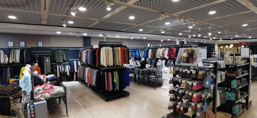 Magasin Au Fil des Marques de Lomme : vue d'ensemble des rayons