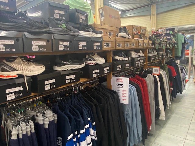 Magasin Au Fil des Marques de Niort : chaussures et vêtements homme