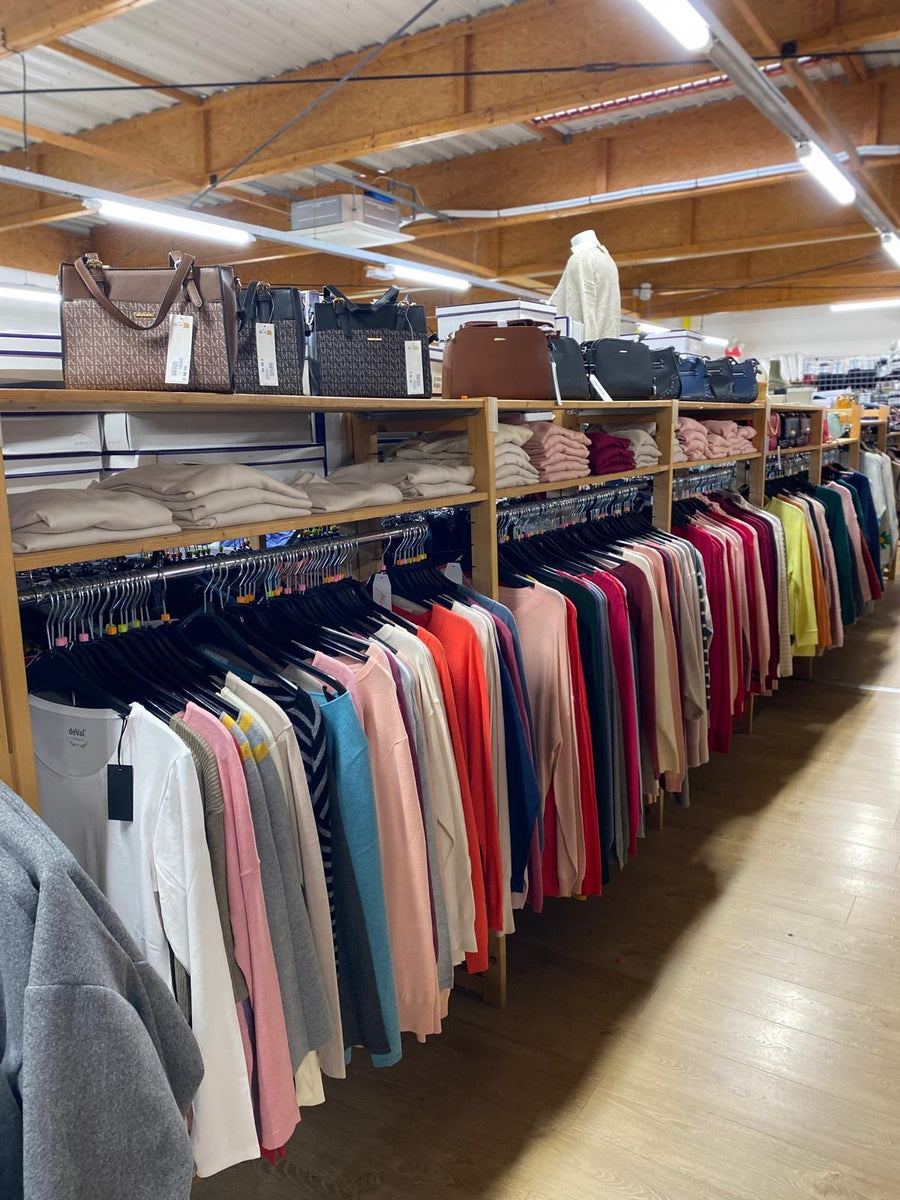 Magasin Au Fil des Marques de Puilboreau : pulls et vestes