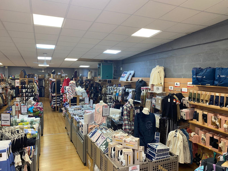 Magasin Au Fil des Marques de Puilboreau : vue d'ensemble des rayons