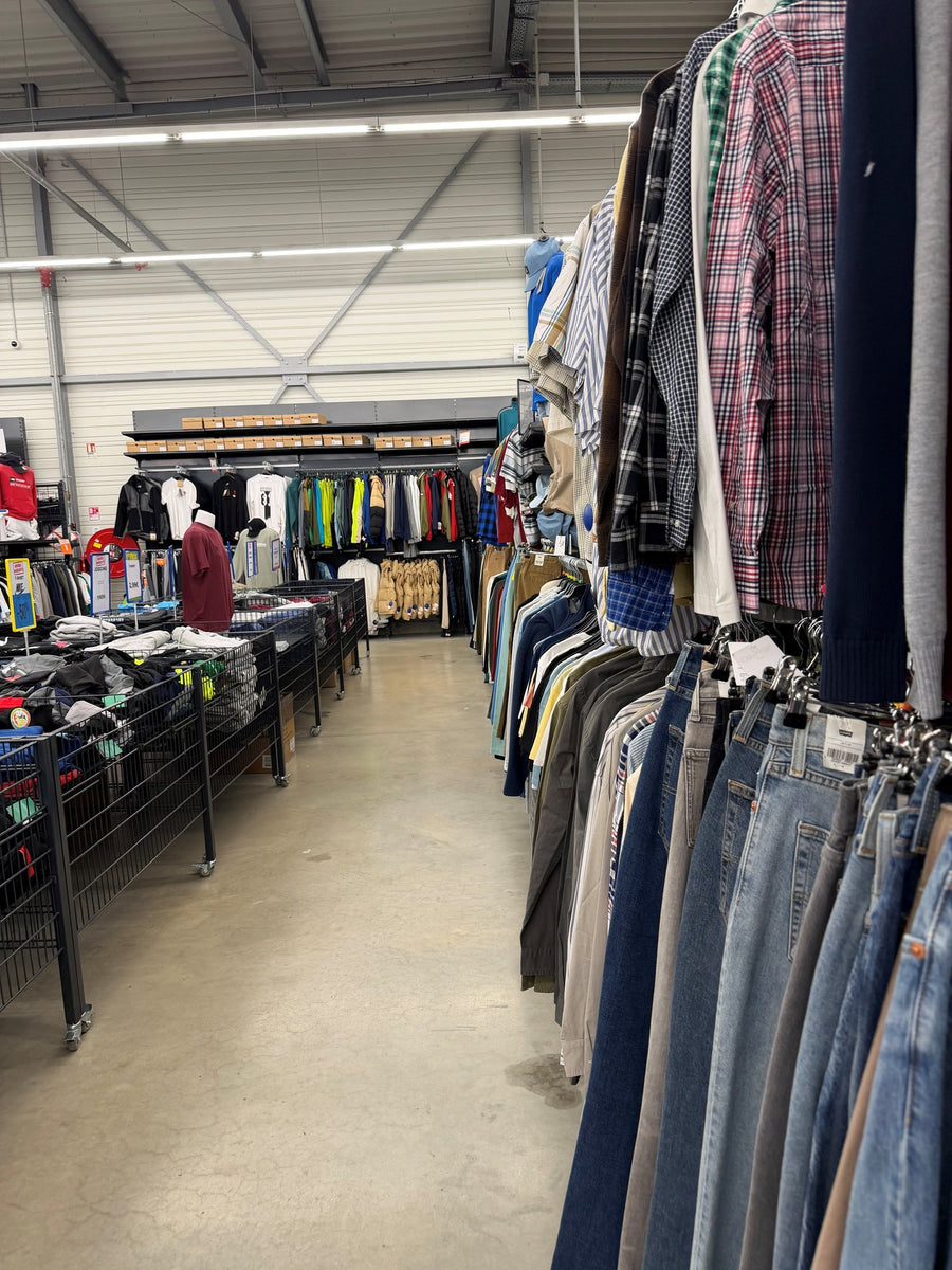 Magasin Au Fil des Marques de Vaux-sur-Mer : jeans et chemises