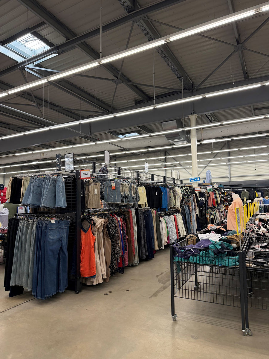 Magasin Au Fil des Marques de Vaux-sur-Mer : jeans et vêtements