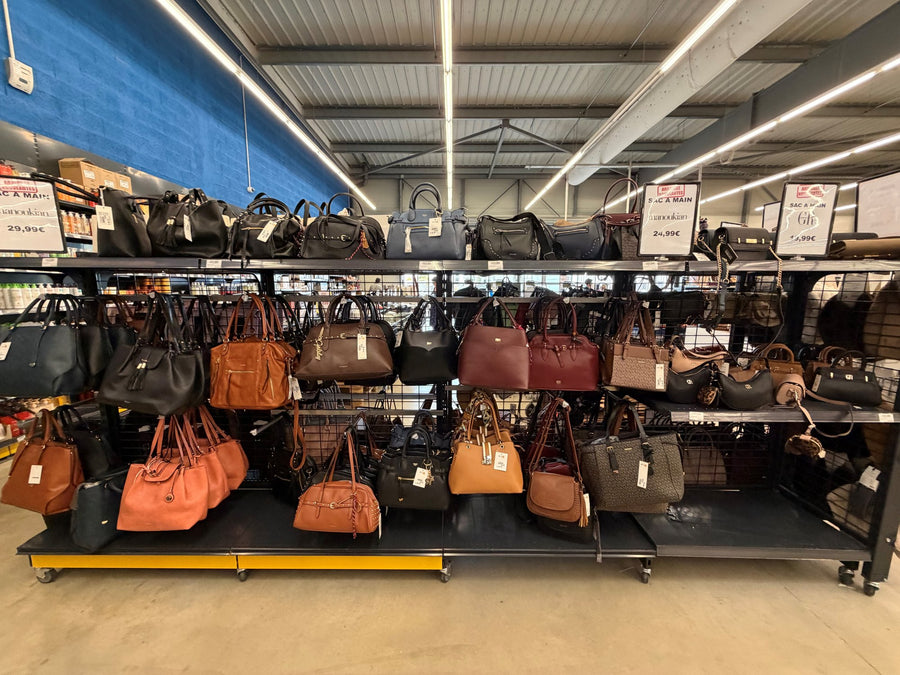 Magasin Au Fil des Marques de Vaux-sur-Mer : sacs à main et maroquinerie