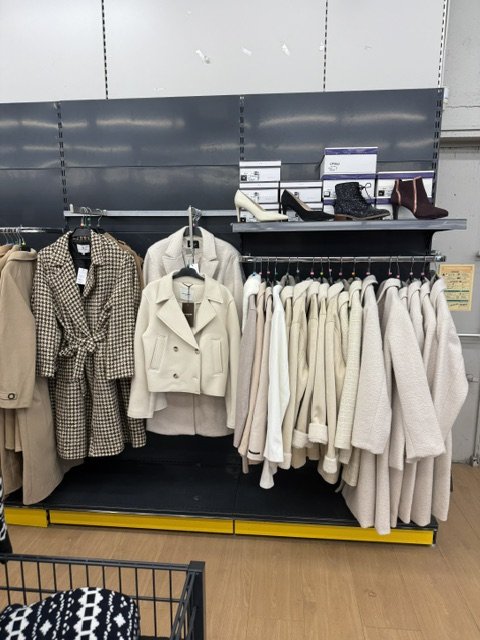 Magasin Au Fil des Marques du Pouliguen : manteaux et chaussures femme