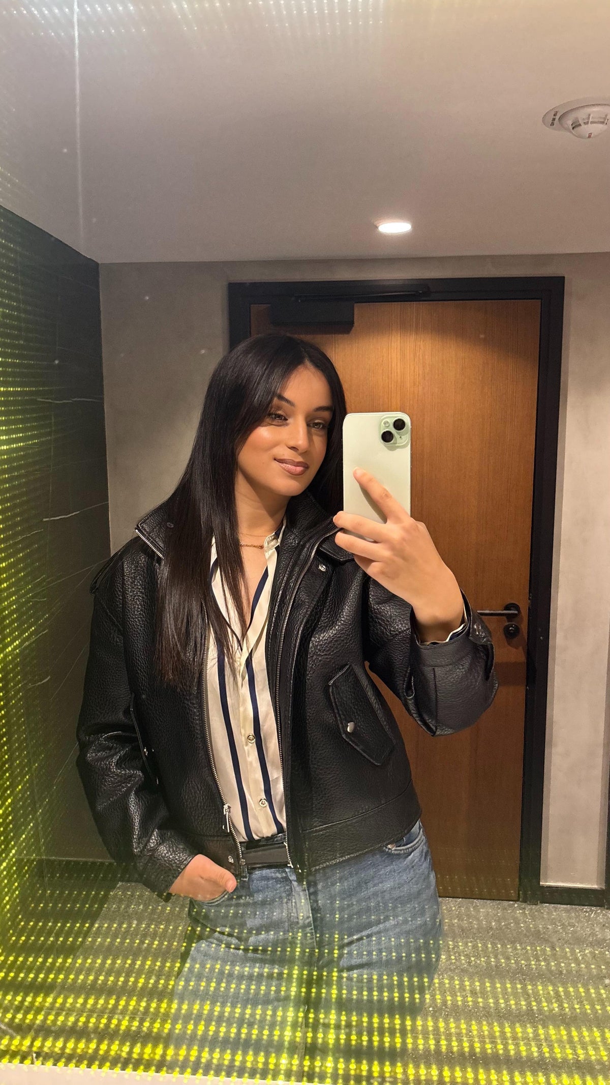 Charger la vidéo : Mama est de sortie — vidéo Instagram de @sakina.sln